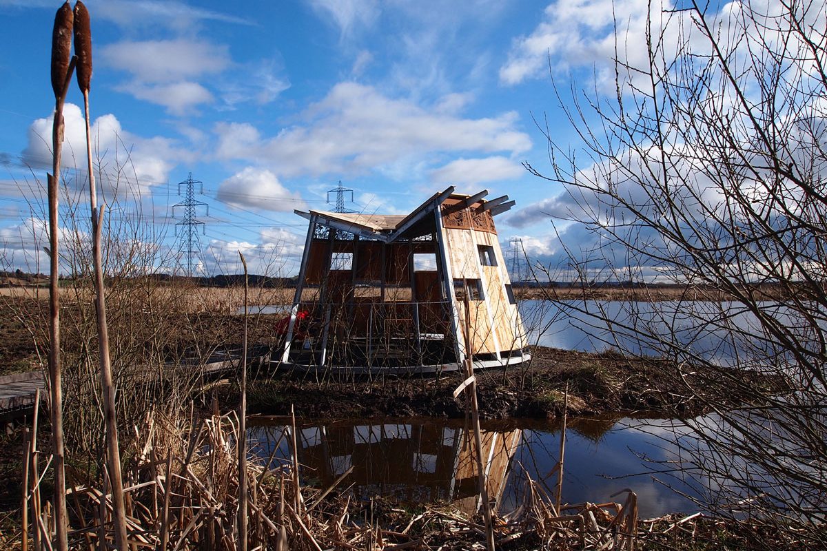 2-Black-Devon-Wetlands-Bird-Viewing-Structure